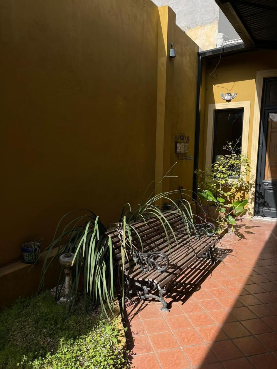 La Casona De Blanca Bed & Breakfast Balcarce Exterior foto
