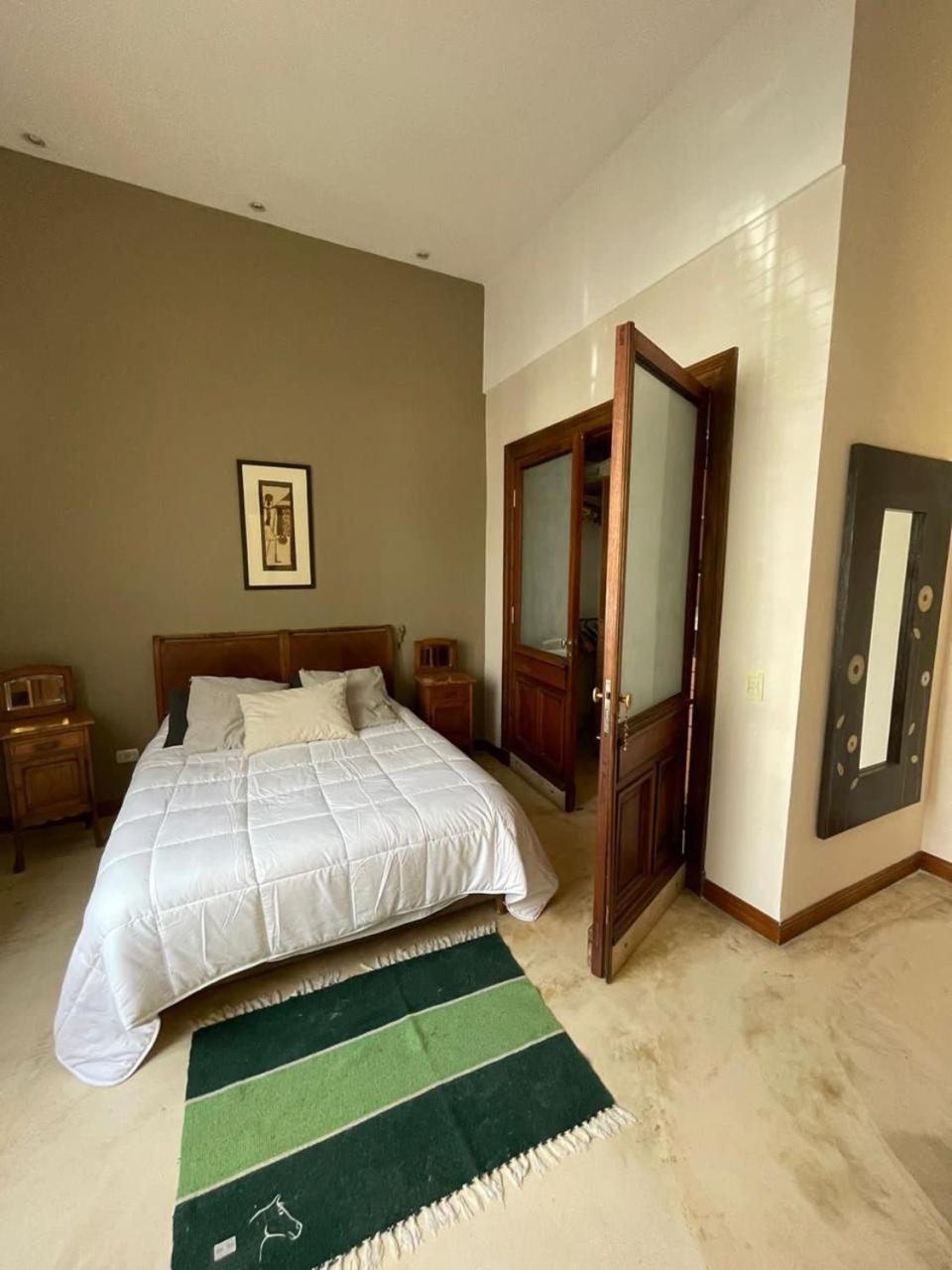 La Casona De Blanca Bed & Breakfast Balcarce Exterior foto